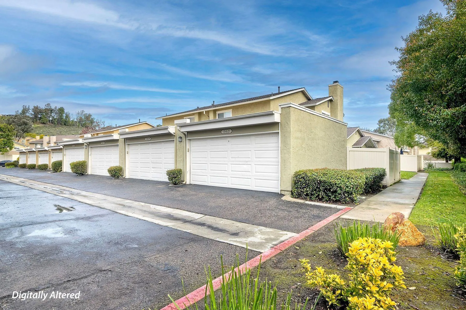 13619 Sycamore Tree Lane Poway, CA 92064 - Photo 4 of 39 Garage