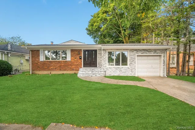 $725,000 | 3771 Jerusalem Avenue, Seaford, NY 11783