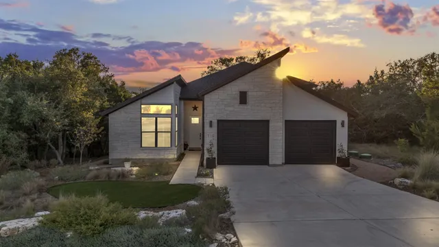 $535,000 | 110 C. Chisholm, Blanco, TX 78606