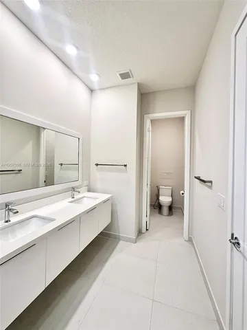 $4,500 | 10420 Northwest 67th Street, Unit 10420, Doral, FL 33178