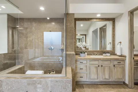 $1,835,000 | 7846 East Candelaria Drive, Scottsdale, AZ 85255