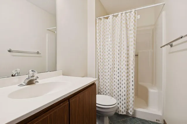 $305,000 | 2406 County Rd D West, Unit 4, Roseville, MN 55113