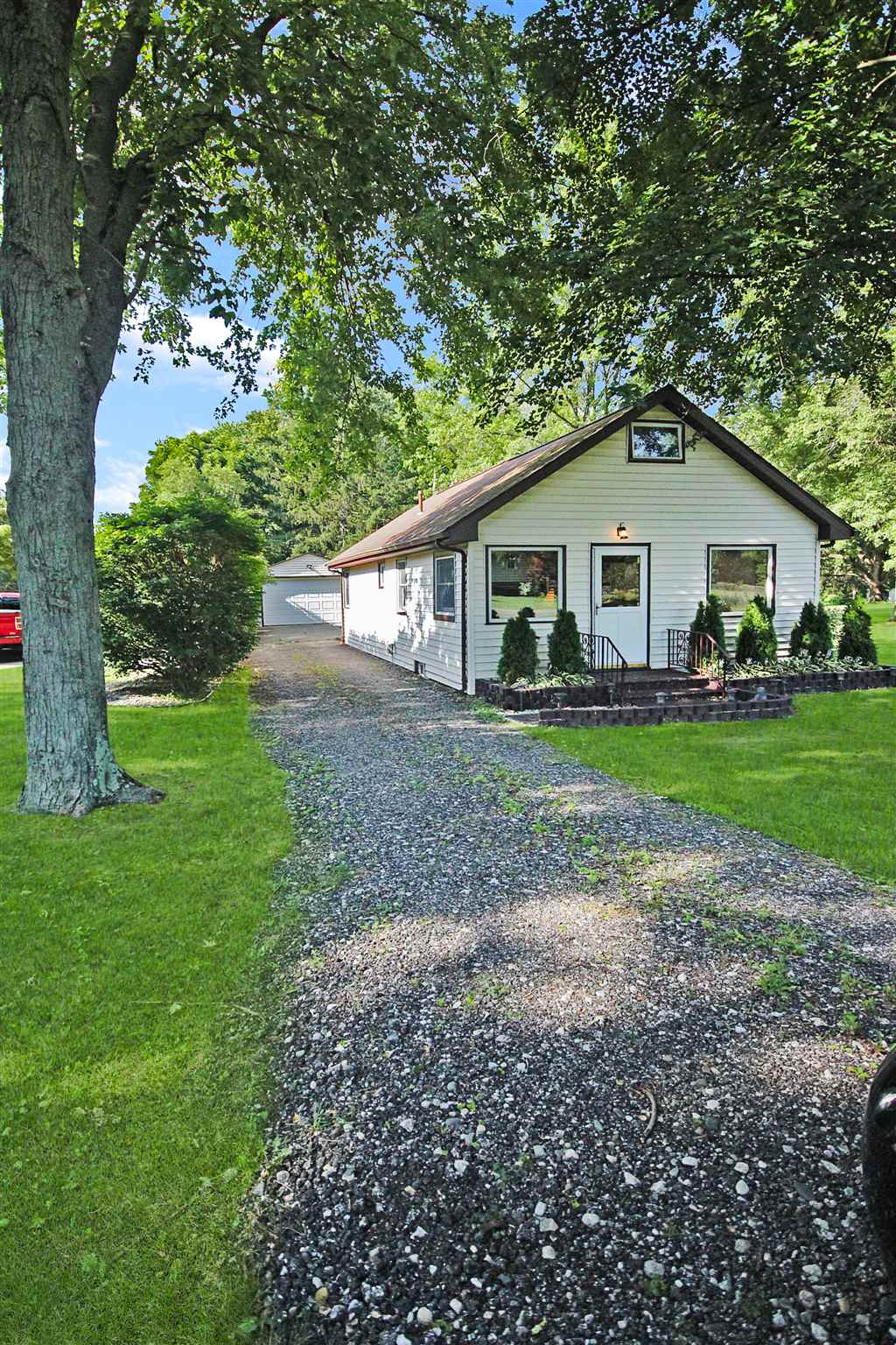 15221 Kelly Road Mishawaka, IN 46544 - Photo 1 of 17