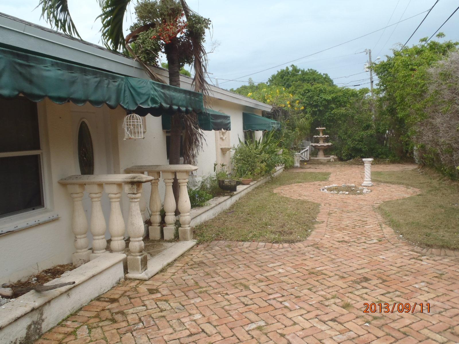 100 Bahama Road Key Largo, FL 33037 - Photo 4 of 5 peace 100 bahama 048
