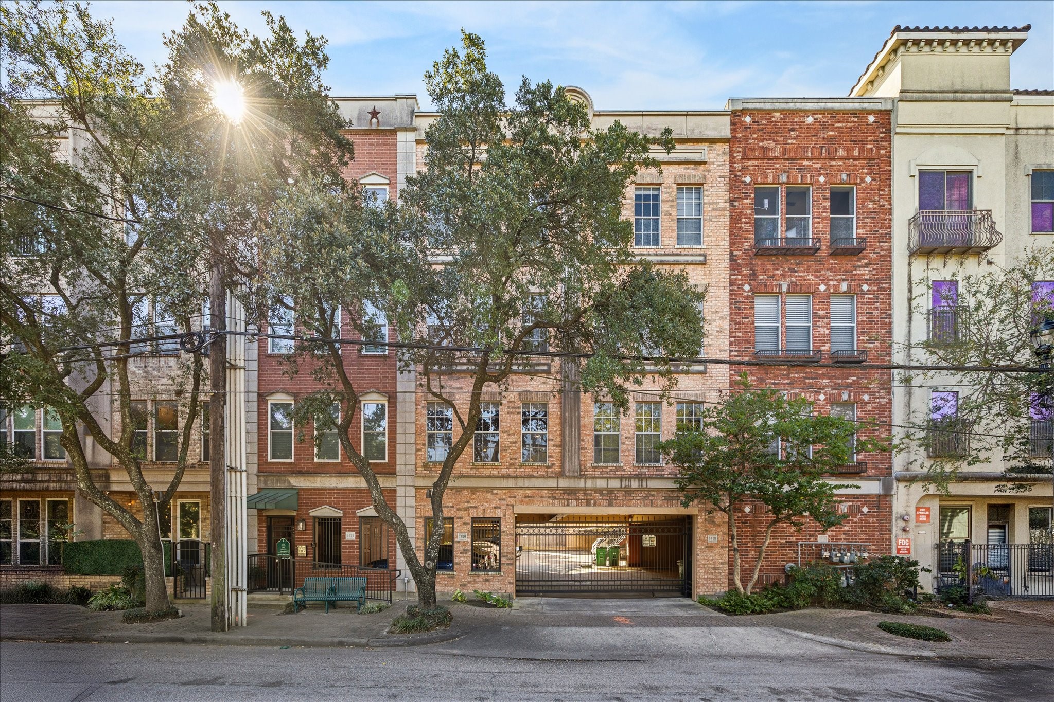 1620 Elgin Street, Unit 9 Houston, TX 77004 - Photo 1 of 28 a front view of a building