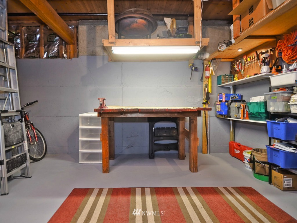 6724 47th Place Southwest Seattle, WA 98136 - Photo 12 of 15 Gallery Image 12