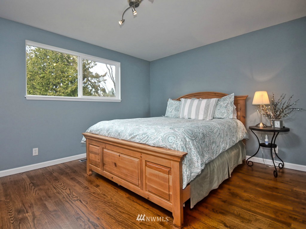6724 47th Place Southwest Seattle, WA 98136 - Photo 8 of 15 Gallery Image 8