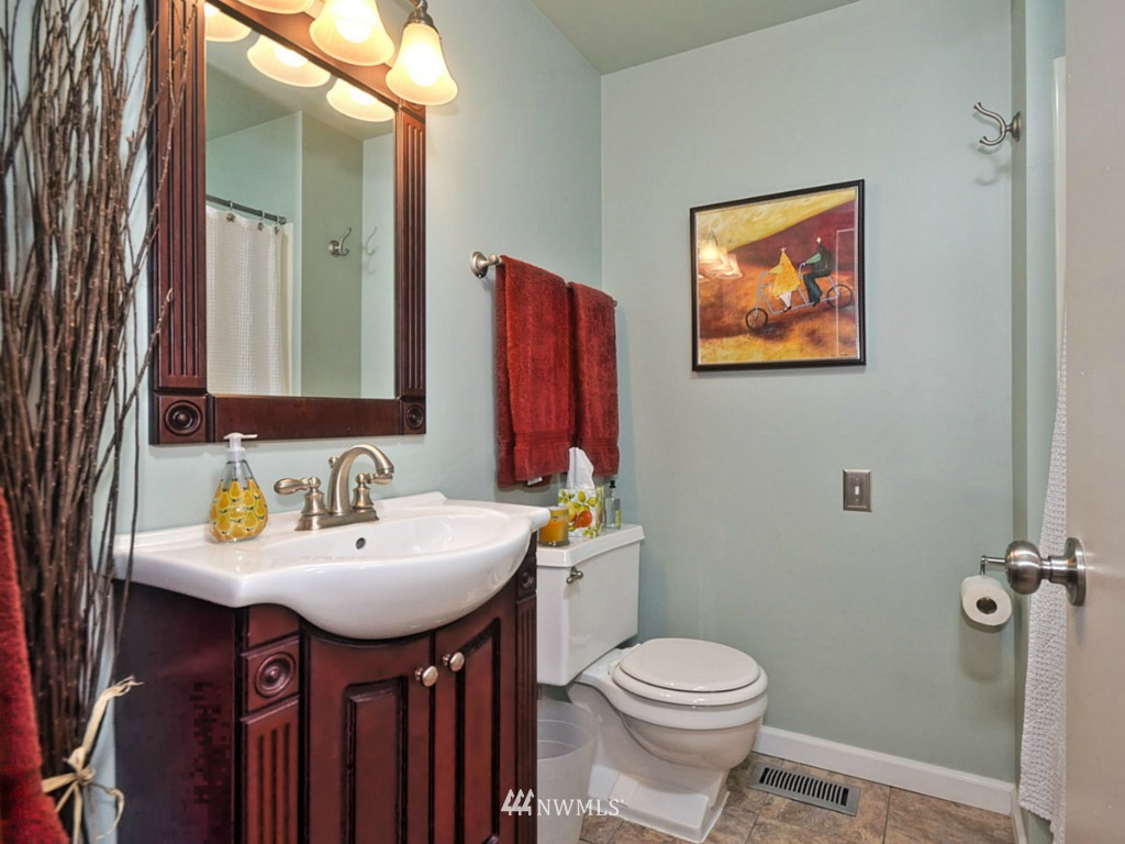 6724 47th Place Southwest Seattle, WA 98136 - Photo 10 of 15 Gallery Image 10