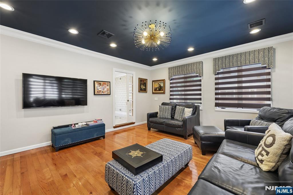 1474 Windsor Road Teaneck, NJ 07666 - Photo 9 of 41