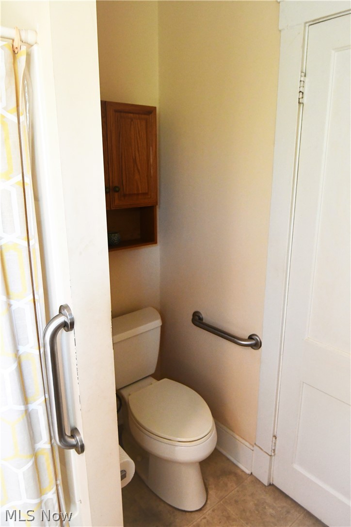 18050 Neff Road Cleveland, OH 44119 - Photo 23 of 27 Gallery Image 23