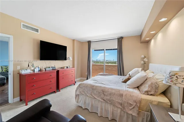 $399,750 | 117 Northwest 42nd Avenue, Unit 1611, Miami, FL 33126