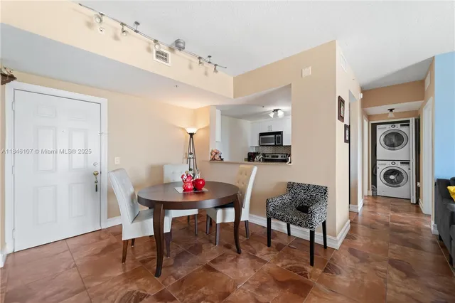 $399,750 | 117 Northwest 42nd Avenue, Unit 1611, Miami, FL 33126