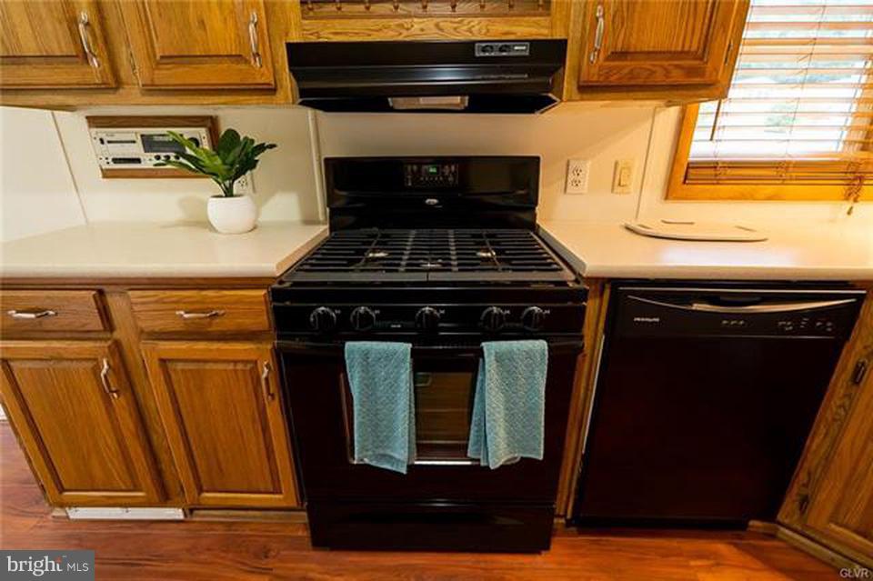 366 Barrington Road Macungie, PA 18062 - Photo 5 of 24 Gallery Image 5