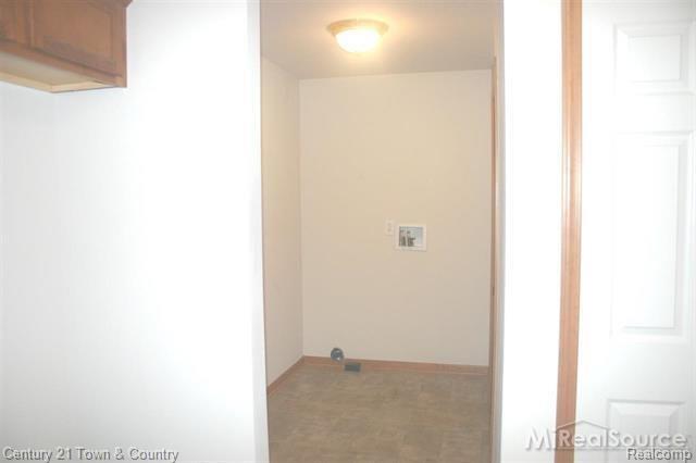 589 Stone Ridge Court, Unit A Almont, MI 48003 - Photo 3 of 17 3.jpg