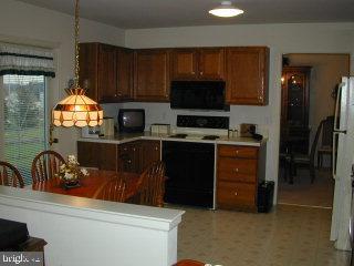 655 Laurel Avenue Lititz, PA 17543 - Photo 3 of 5