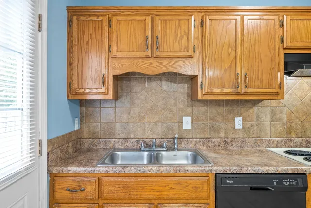 $1,350 | 1878 Crestmont Court, Clarksville, TN 37042