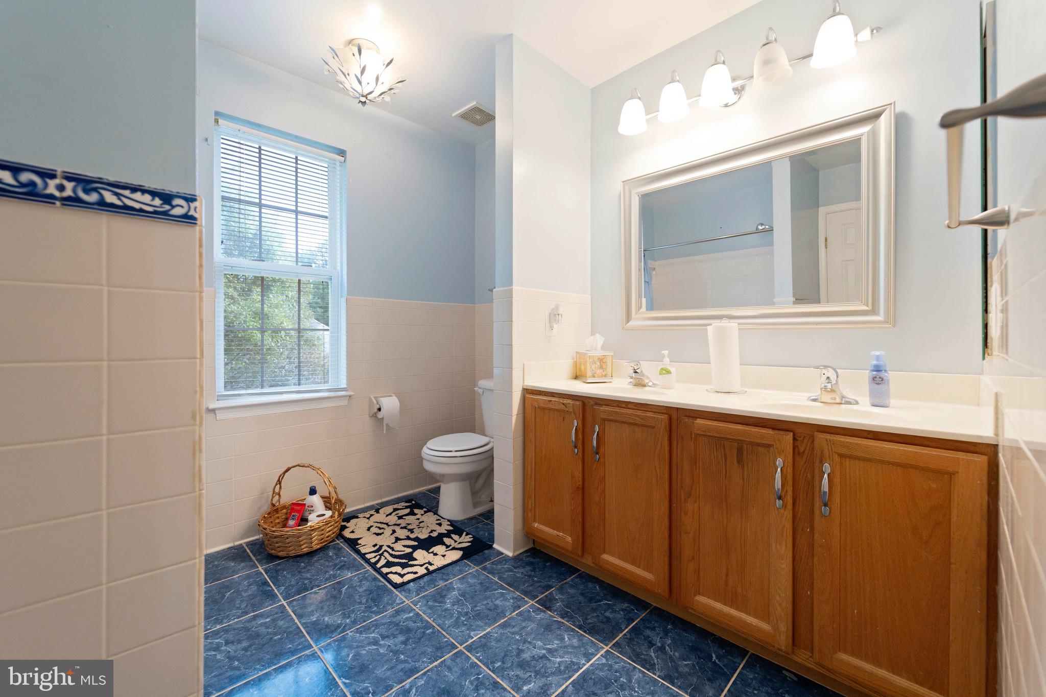 7501 Val Lane District Heights, MD 20747 - Photo 19 of 32