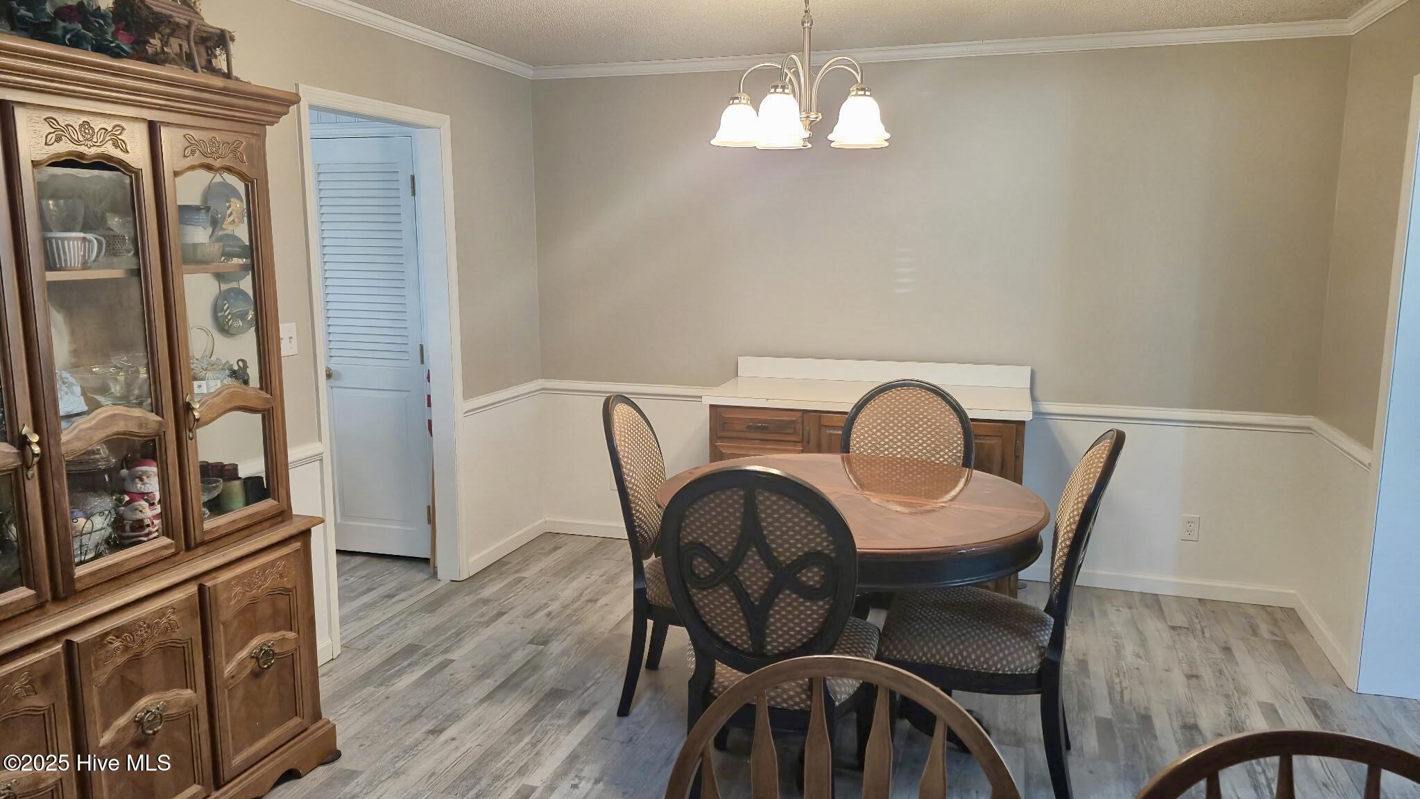 198 Mary Ella Road Harkers Island, NC 28531 - Photo 11 of 44 Dining area