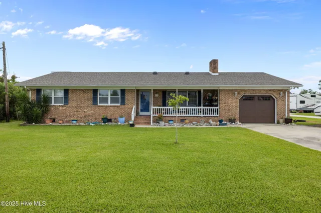 $440,000 | 198 Mary Ella Road, Harkers Island, NC 28531