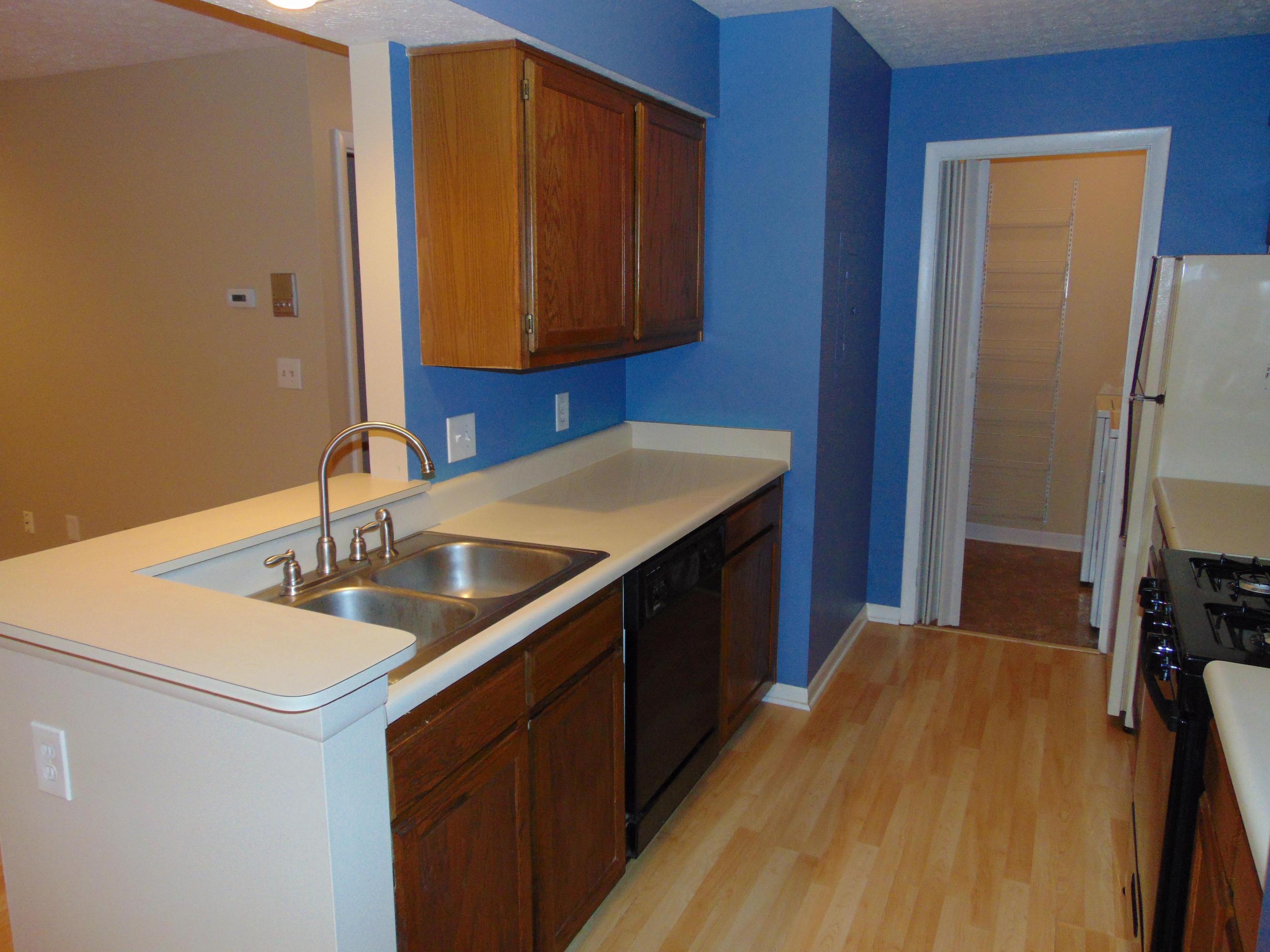 2233 Hedgerow Road, Unit 2233F Columbus, OH 43220 - Photo 12 of 15