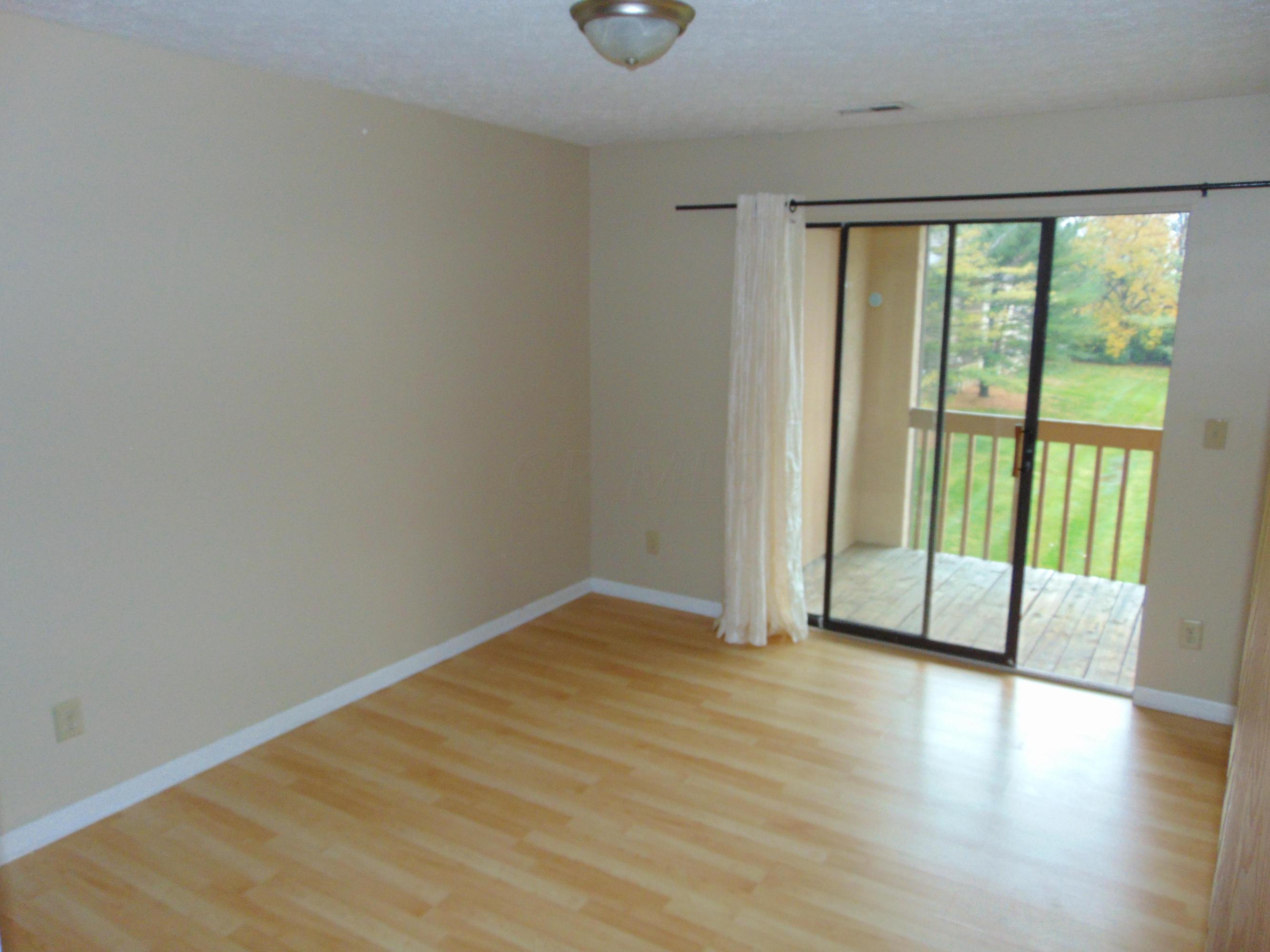 2233 Hedgerow Road, Unit 2233F Columbus, OH 43220 - Photo 5 of 15