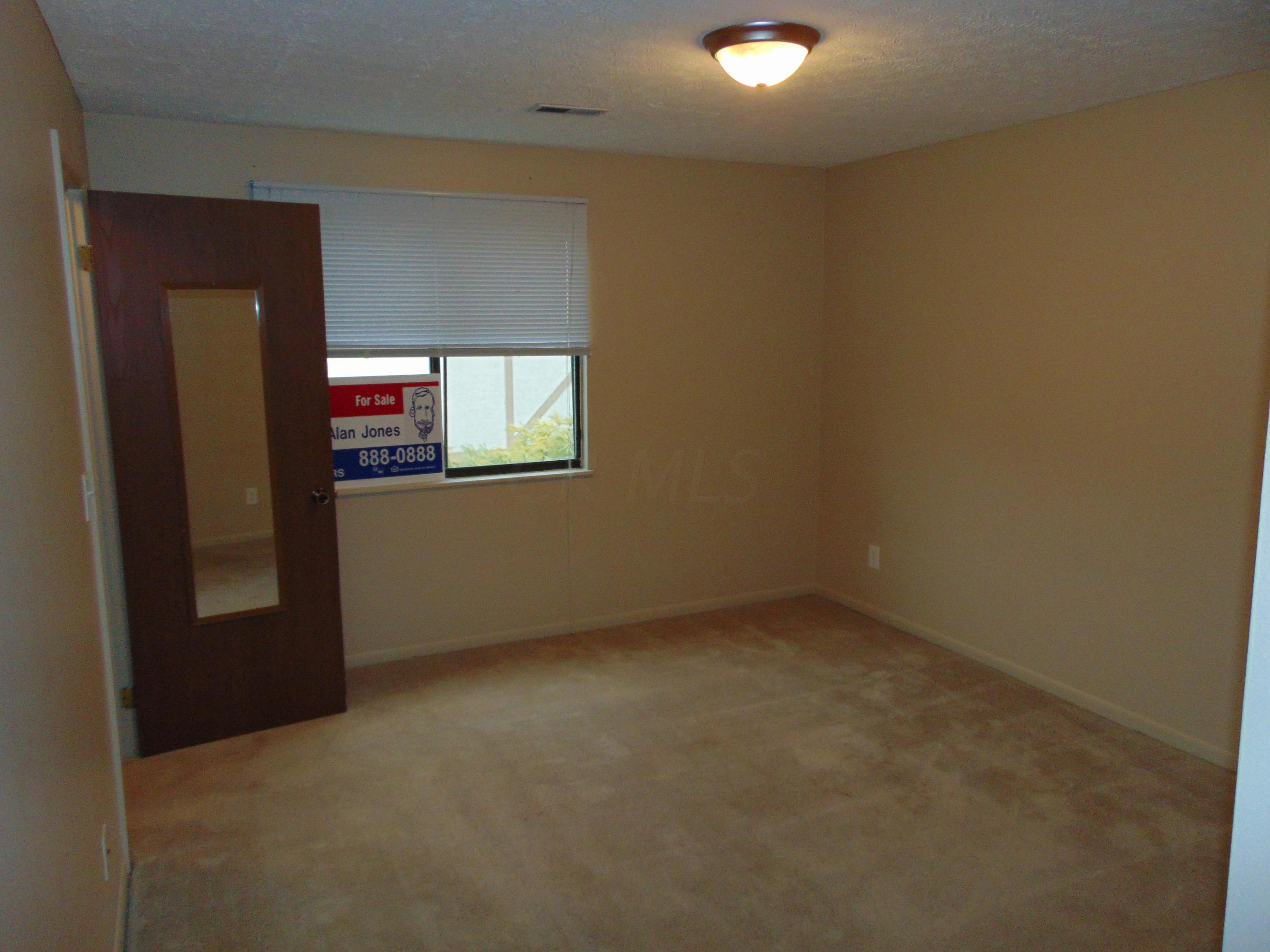 2233 Hedgerow Road, Unit 2233F Columbus, OH 43220 - Photo 9 of 15