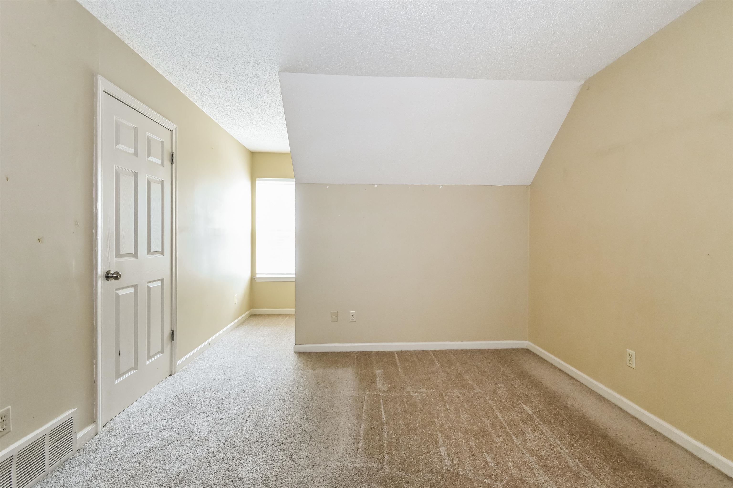 2569 Kate Bond Road Memphis, TN 38133 - Photo 13 of 17 a view of a room with wooden floor