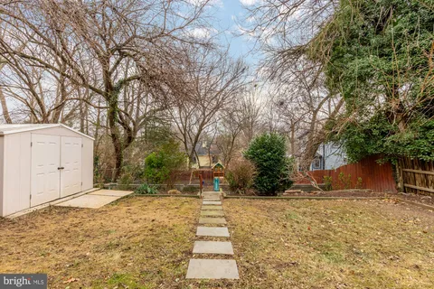 $950,000 | 205 Hodges Lane, Takoma Park, MD 20912