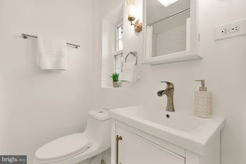 $950,000 | 205 Hodges Lane, Takoma Park, MD 20912