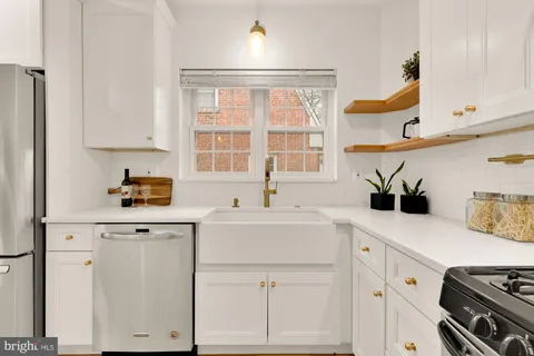 $950,000 | 205 Hodges Lane, Takoma Park, MD 20912