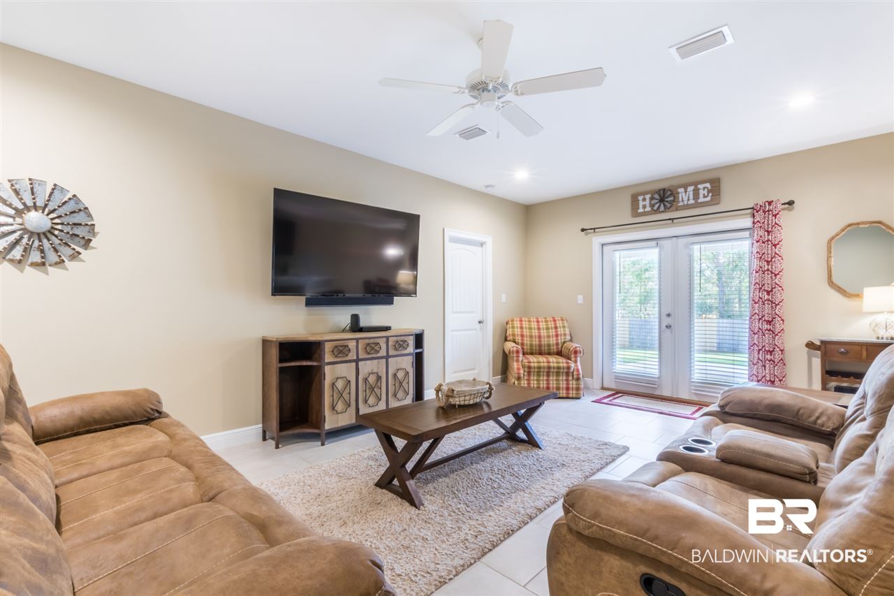 13832 Shea Circle Foley, AL 36535 - Photo 11 of 26 Living Room