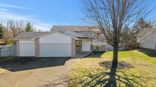 $315,000 | 800 11th Avenue Southwest, Isanti, MN 55040