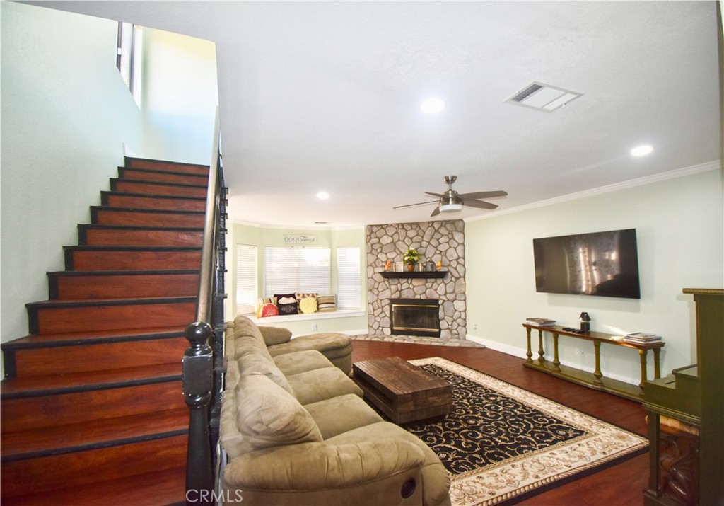 523 South Citron Street Anaheim, CA 92805 - Photo 15 of 34