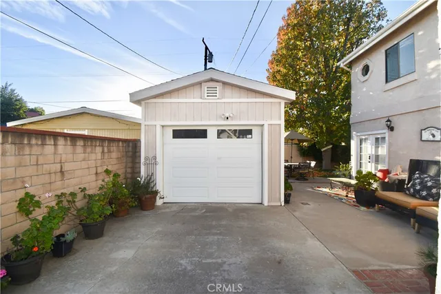 $1,175,000 | 523 South Citron Street, Anaheim, CA 92805