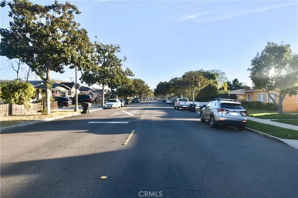 $1,175,000 | 523 South Citron Street, Anaheim, CA 92805