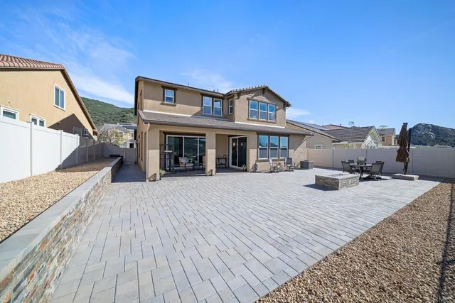 $999,000 | 35764 Bay Morgan Lane, Fallbrook, CA 92028