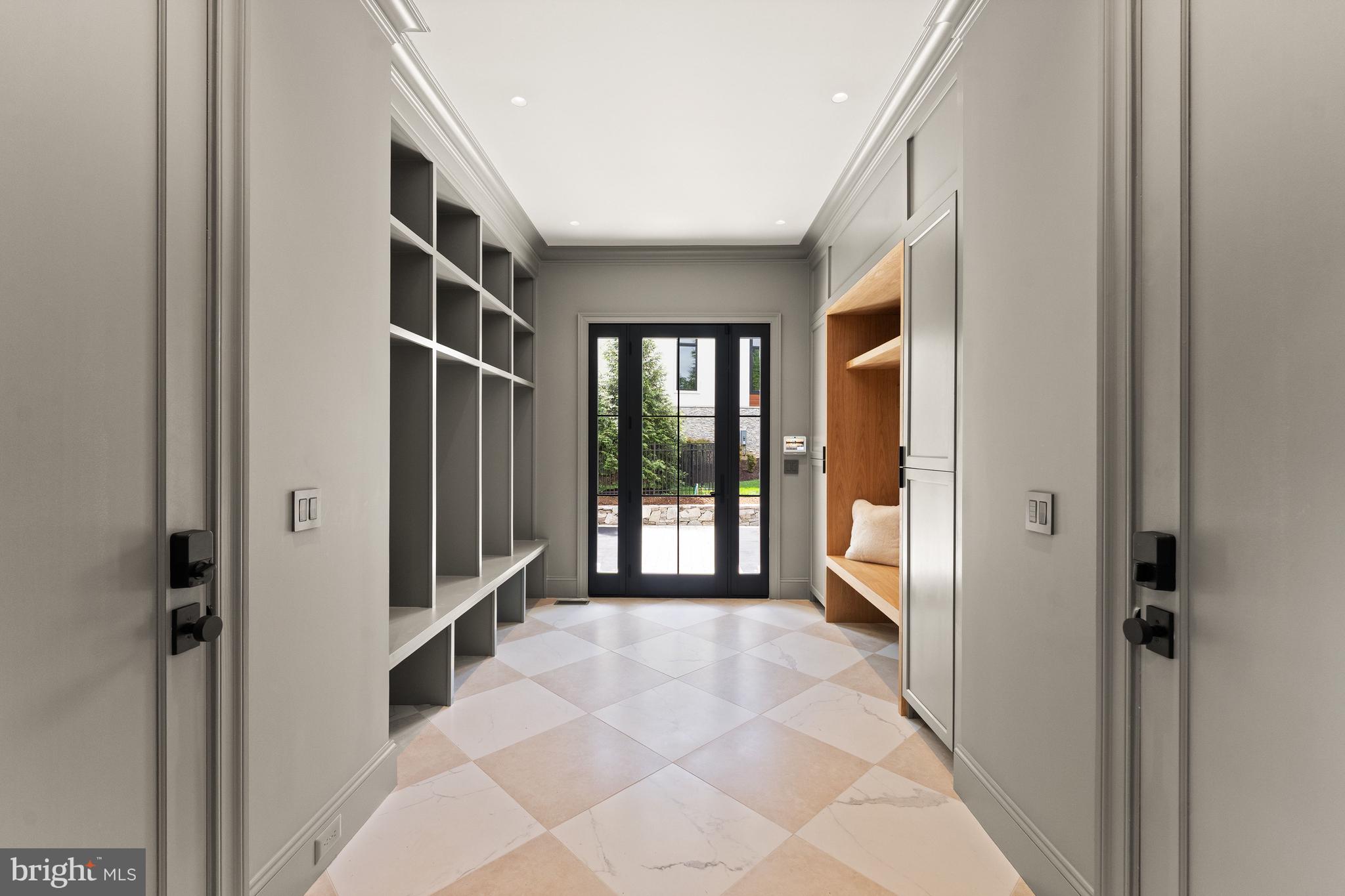 6811 Wemberly Way McLean, VA 22101 - Photo 29 of 67