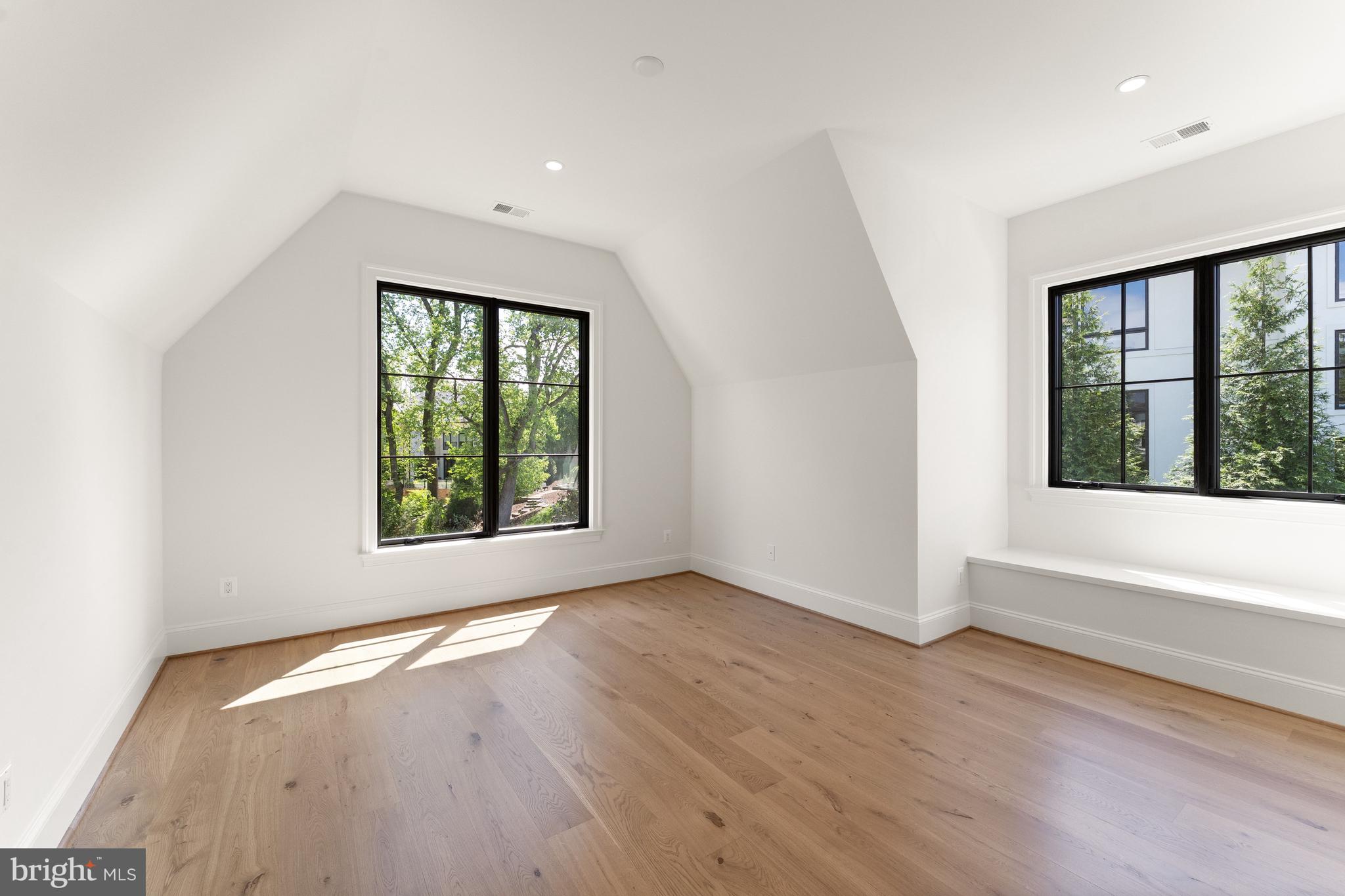 6811 Wemberly Way McLean, VA 22101 - Photo 45 of 67