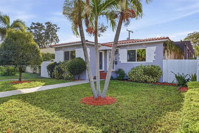 $4,000 | 2120 Southwest 16th Street, Miami, FL 33145