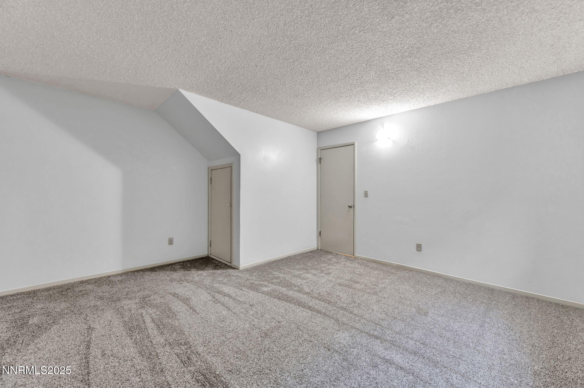2718 Powder Drive Reno, NV 89503 - Photo 15 of 36 30-web-or-mls-2718-powder-dr