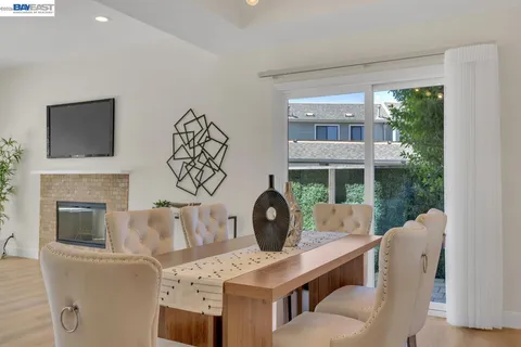 $1,548,888 | 828 Columba Lane, Foster City, CA 94404