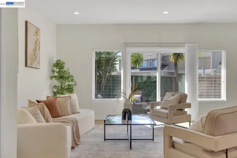 $1,548,888 | 828 Columba Lane, Foster City, CA 94404