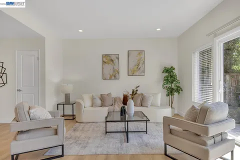 $1,548,888 | 828 Columba Lane, Foster City, CA 94404