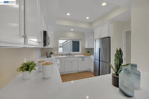 $1,548,888 | 828 Columba Lane, Foster City, CA 94404