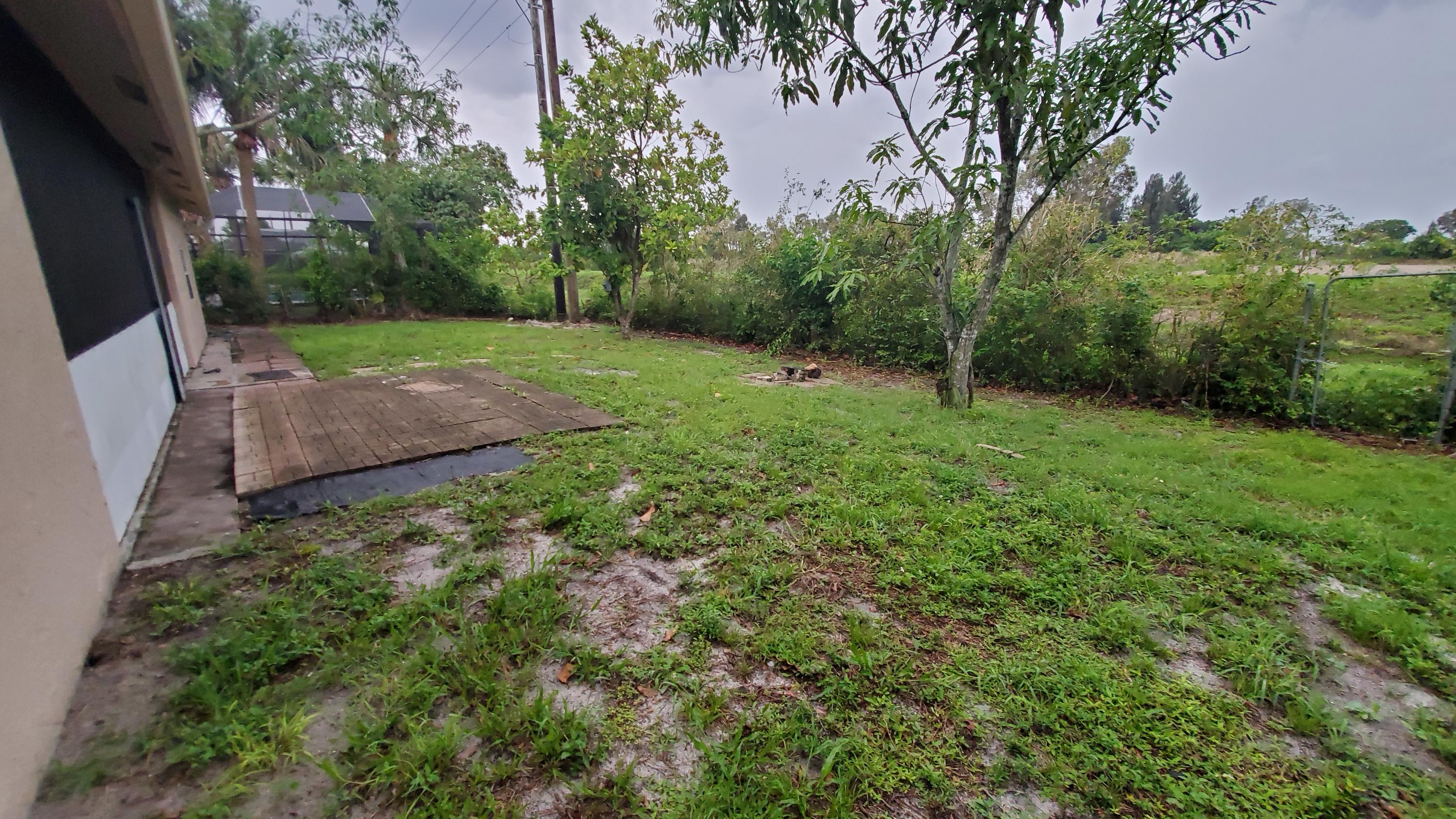 9876 Majorca Place Boca Raton, FL 33434 - Photo 27 of 33 backyard