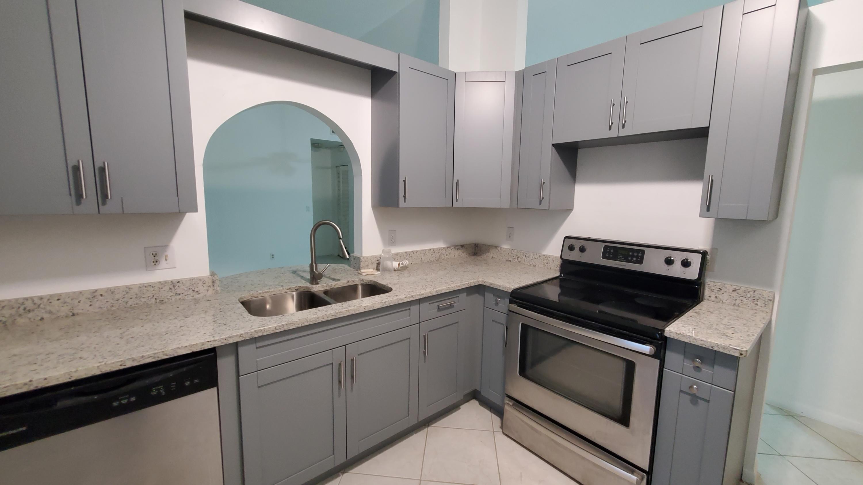 9876 Majorca Place Boca Raton, FL 33434 - Photo 8 of 33 kitchen