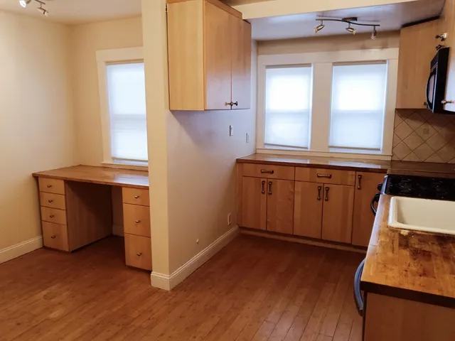 $3,800 | 41 Whittemore Road, Unit 1, Newton, MA 02458