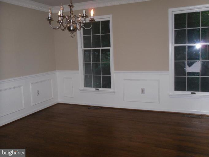 8220 Honeysuckle Road Manassas, VA 20112 - Photo 5 of 8 Dining Room