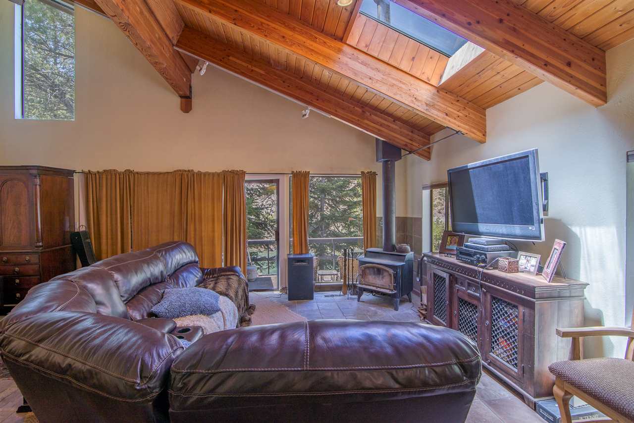 8390 River Road Truckee, CA 96161 - Photo 7 of 14 Gallery Image 7