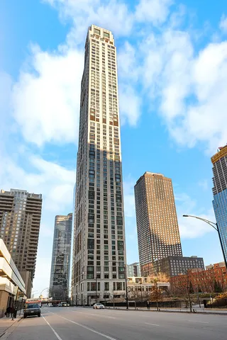 $8,500 | 451 East Grand Avenue, Unit 4804, Chicago, IL 60611